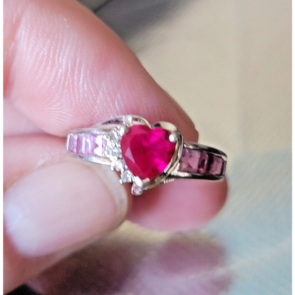Vintage THL 10k White Gold Ruby Heart Ring, Size 5.25 - Elegant & Timeless - Picture 14 of 15